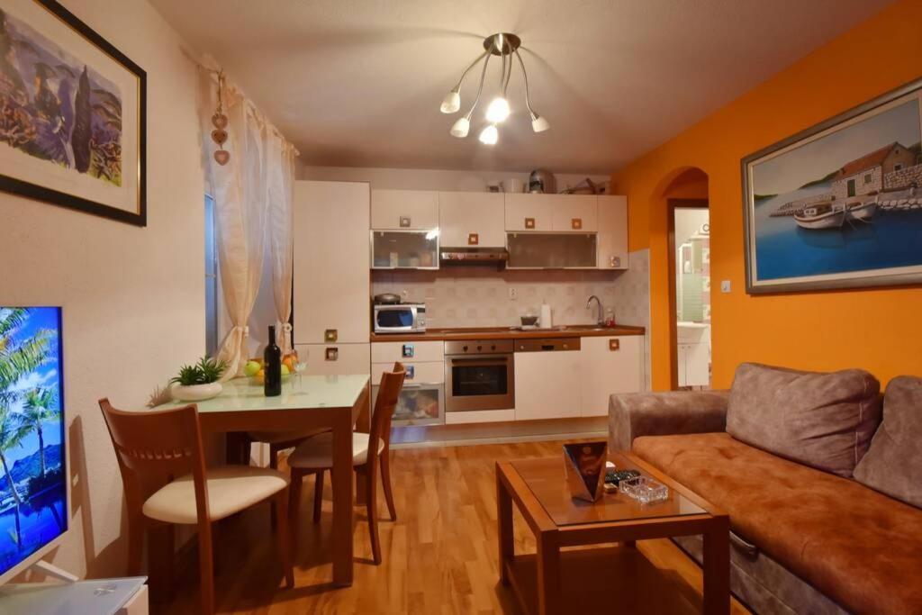 Cozy, Adorable Apartment Elizabeta Split Buitenkant foto