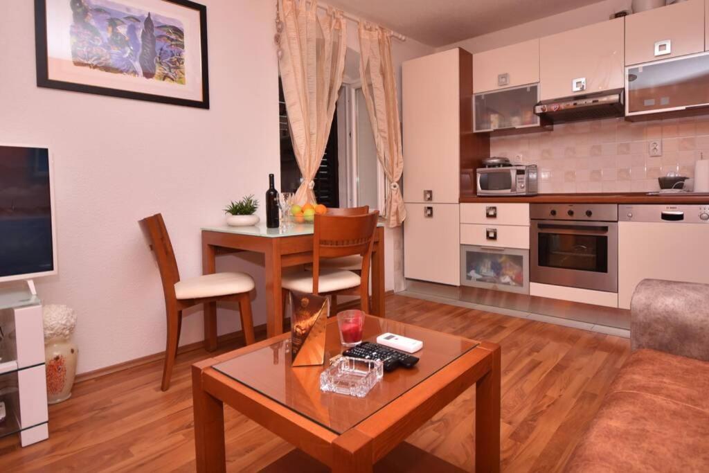 Cozy, Adorable Apartment Elizabeta Split Buitenkant foto